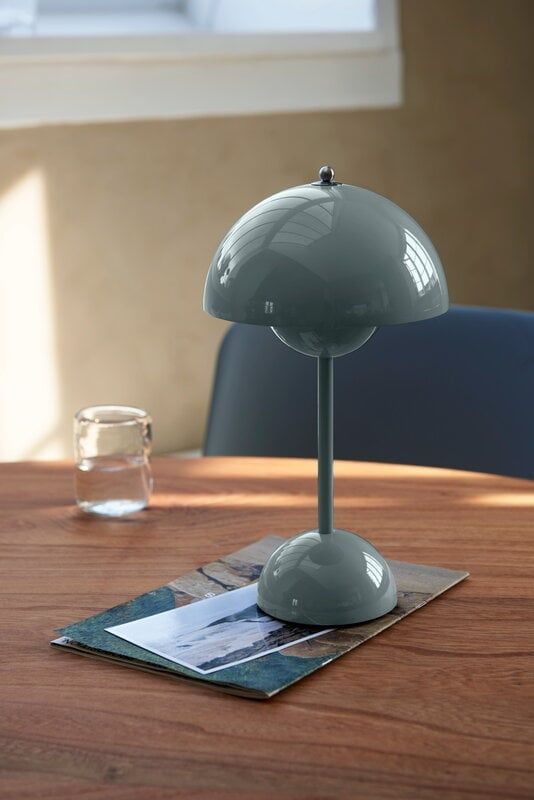 Портативна настільна лампа  FLOWERPOT VP9 (STONE BLUE)