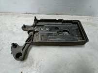 Podstawa akumulatora Skoda Octavia 3 Superb VW Golf Passat Seat Leon Audi A3 5Q0915321G 5Q0915331H