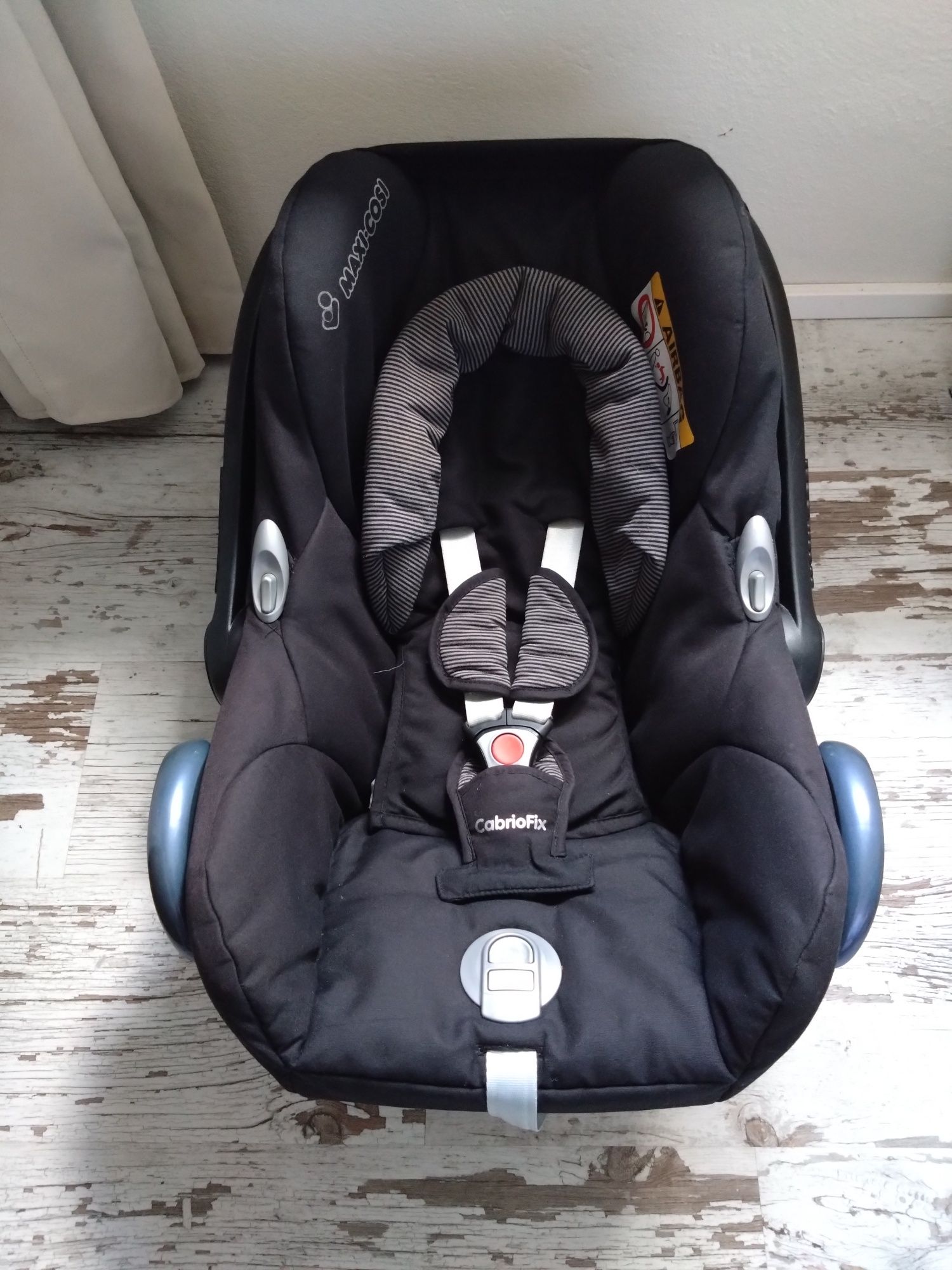 Maxi Cosi Cabriofix com base Easyfix