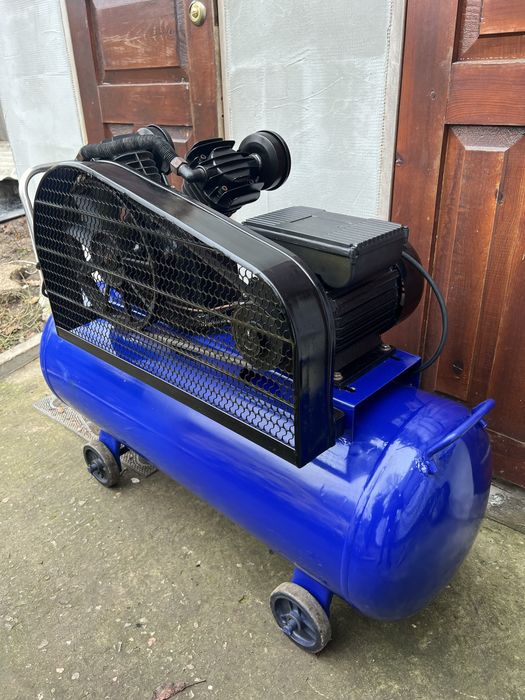 Компрессор WERK 100L.