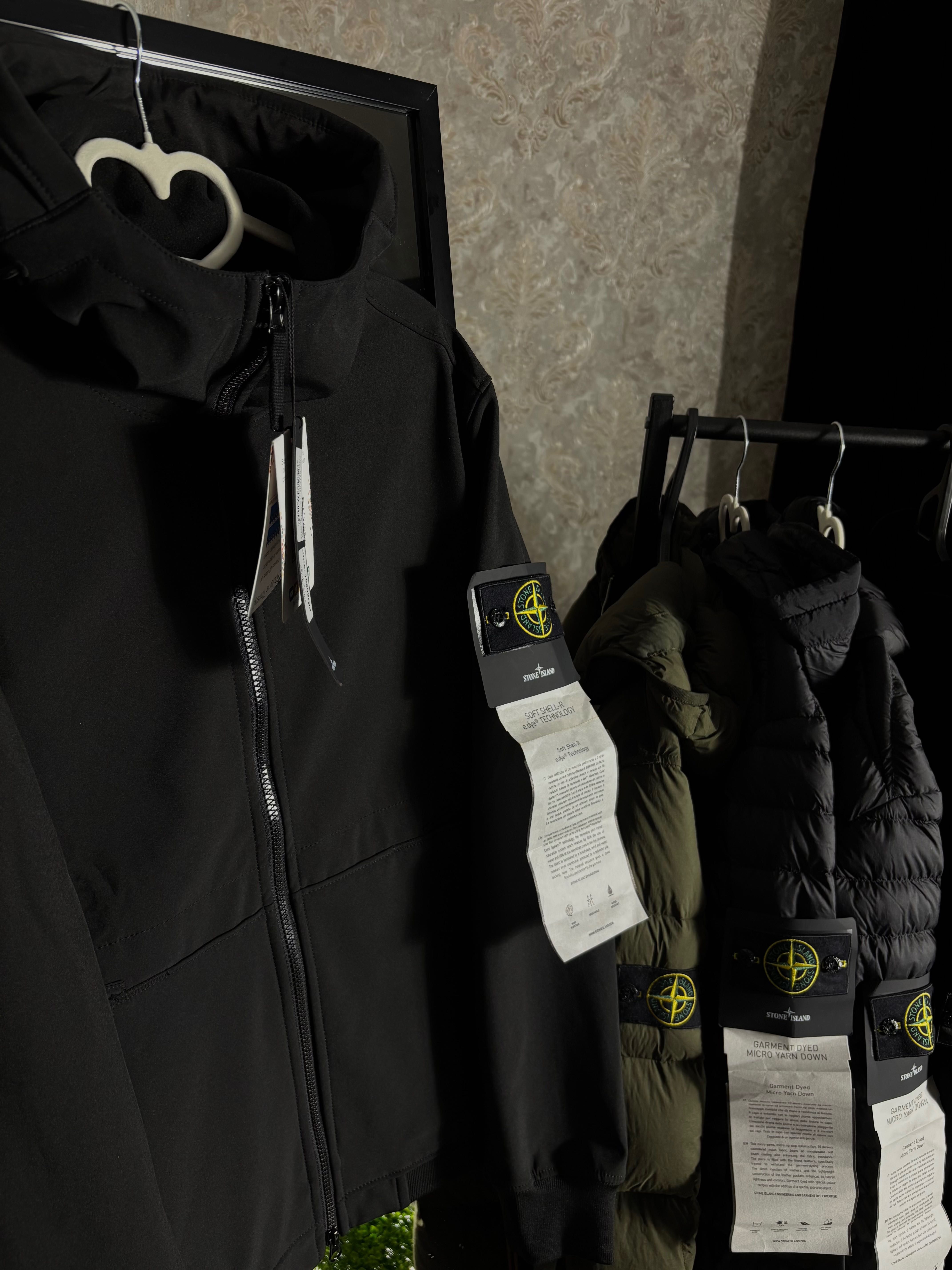 Куртка Stone Island 11520 Soft Shell-R Black Jacket