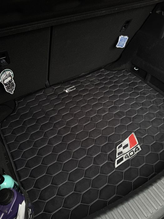 Personalizowane maty bagażnika - dywaniki (osobówka, tir, bus)