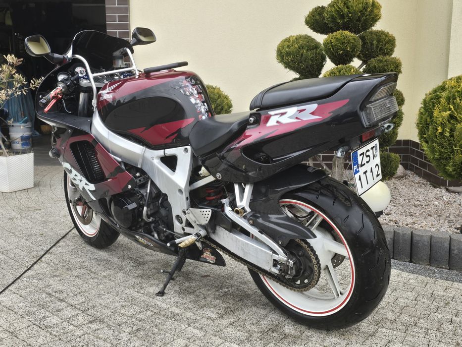 CBR 900 SC 28 w orginale fajny stan