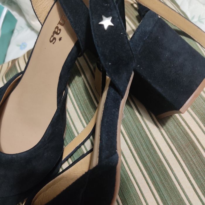 Vende-se sandálias Cubanas