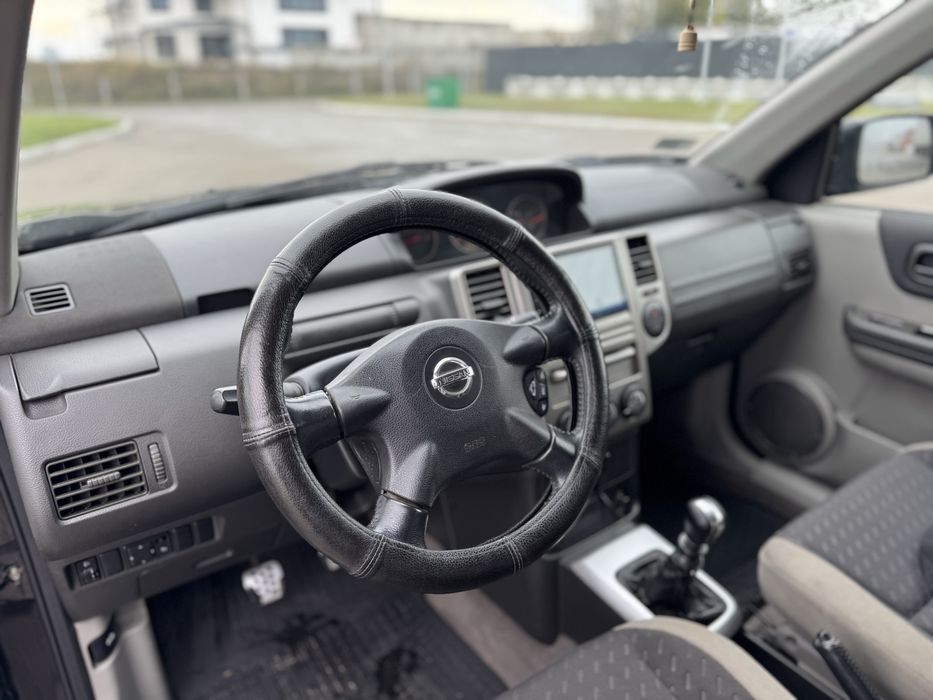 Nissan X-treil 2.2 tdi 100 kw 2004 рік
