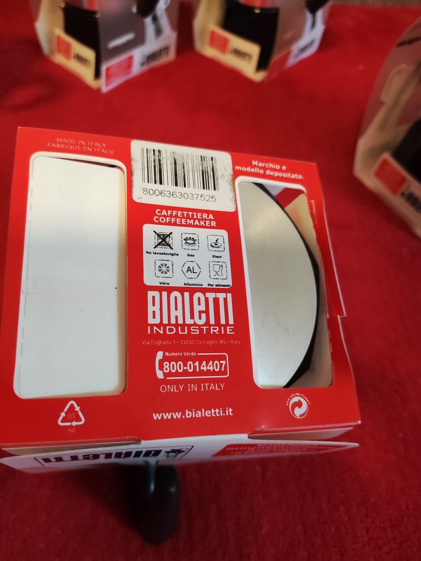 Kawiarka Bialetti klasyczna czarna Moka Express do kawy zaparzacz