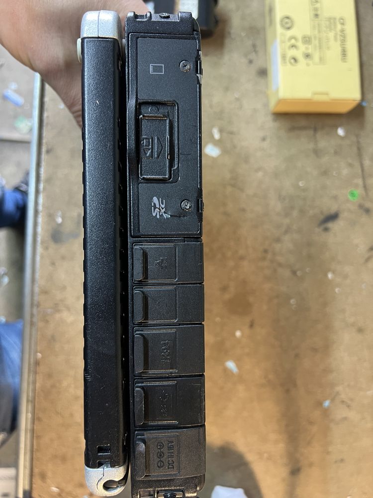 Panasonic cf 19 laptop tablet i5 ssd