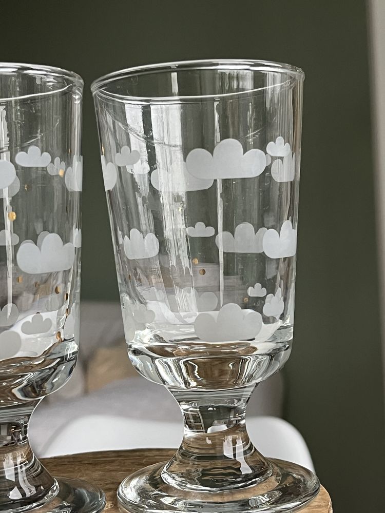 Dwie szklanki z chmurkami cloud vintage
