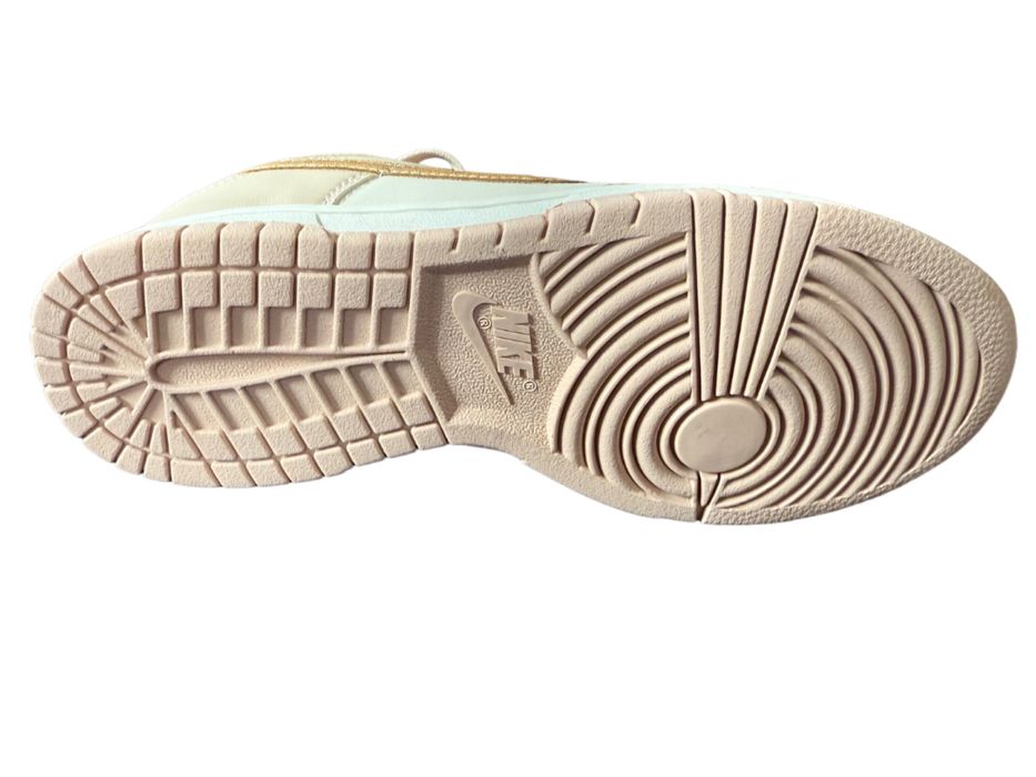 Nike Dunk Phantom Metallic Gold