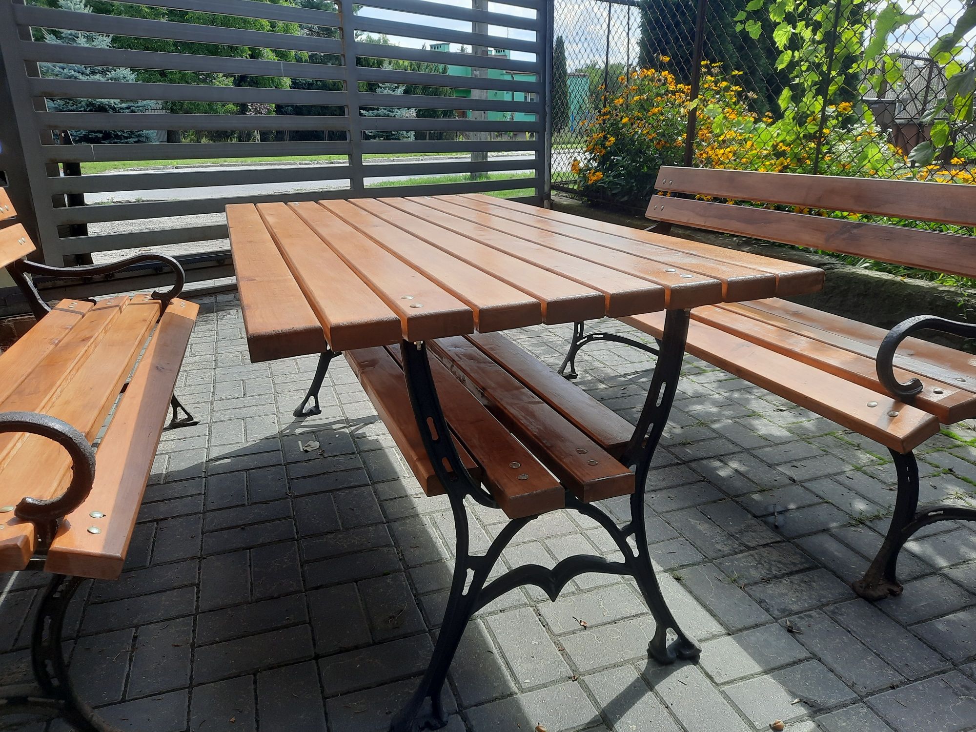 Meble ogrodowe stół + 4 ławki