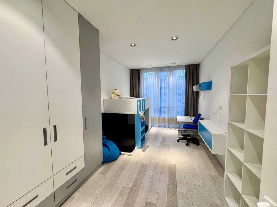 Роскошная 3-спальная квартира в Одессе! Цена снижена!