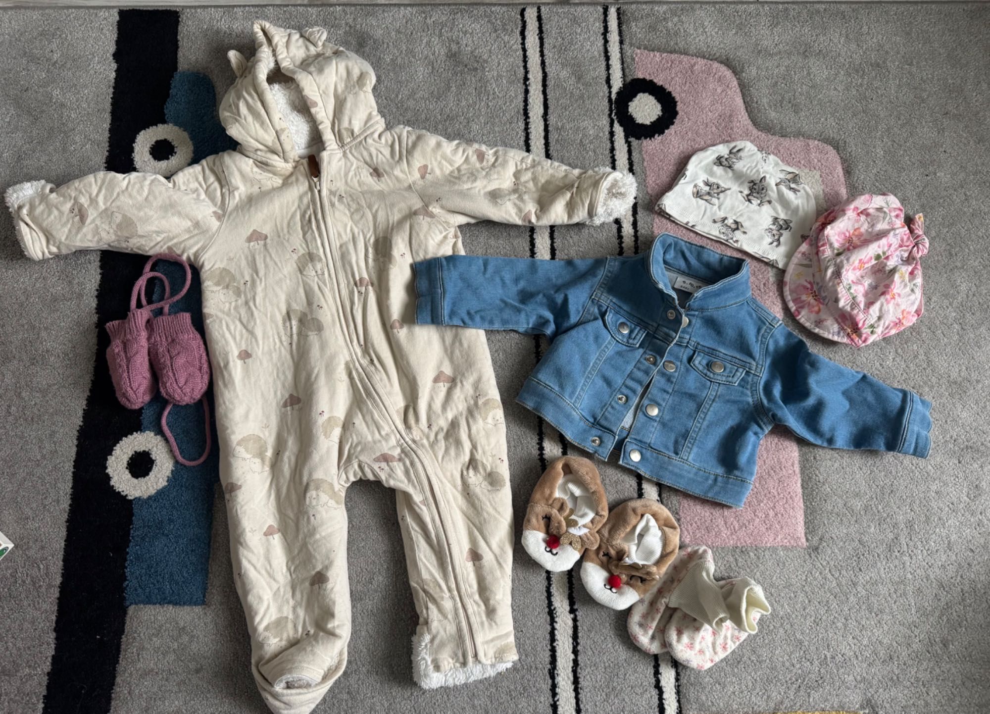 Paka zestaw ubrań dla dziewczynki 68, w tym kombinezon wiosenny H&M