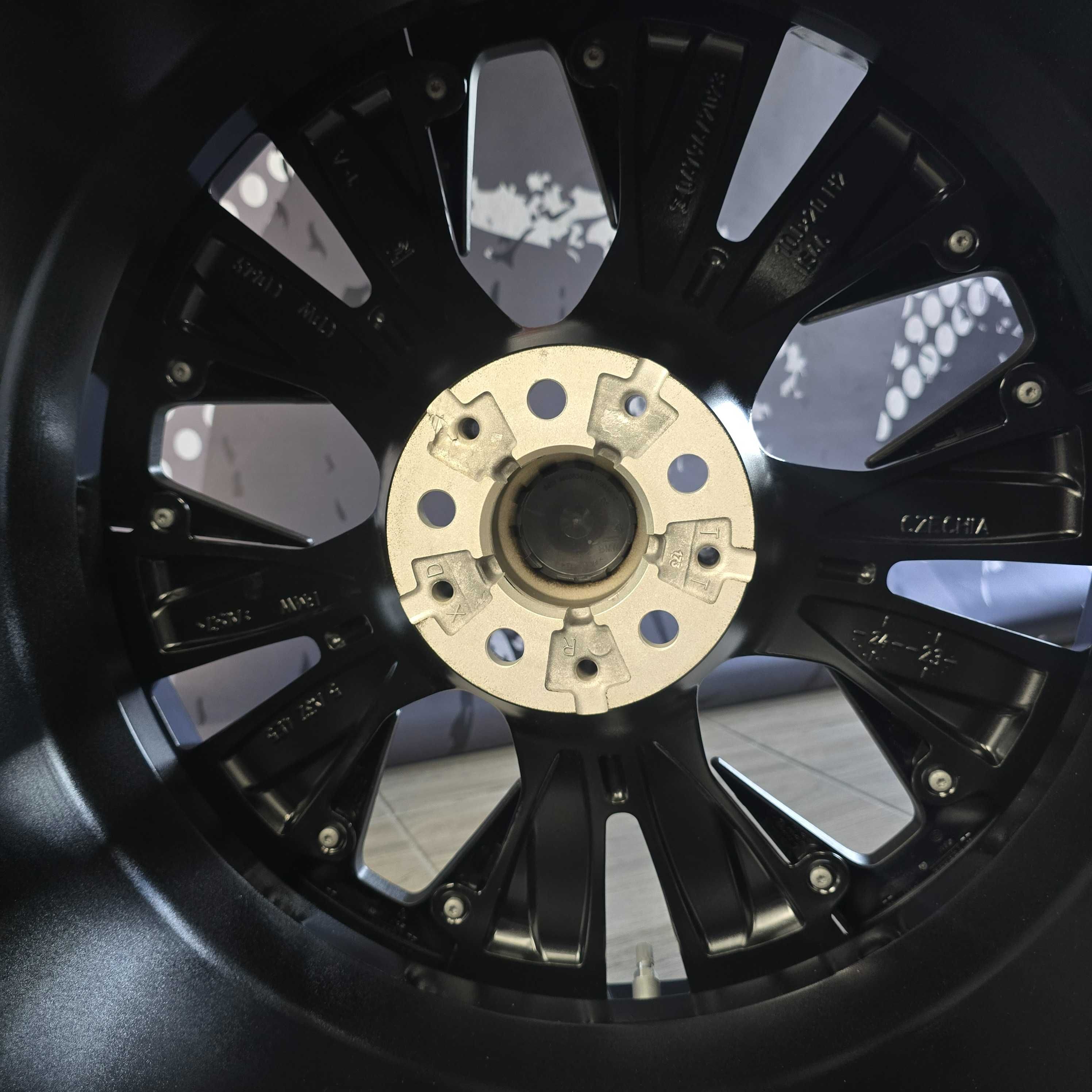 20" оригінальні диски BMW 5 i5 G60 G30 G31 7 i7 G70 G11 G12  937 style