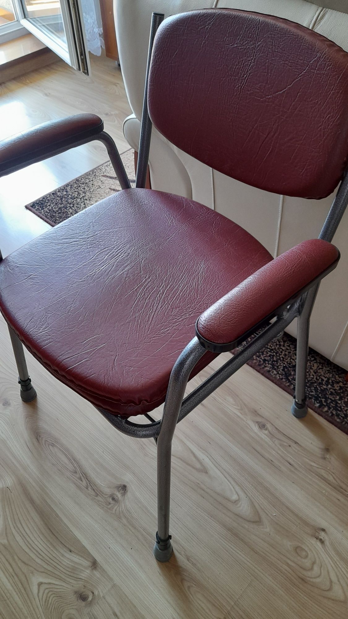 Krzesło toaletowe toaleta w bardzo dobrym stanie