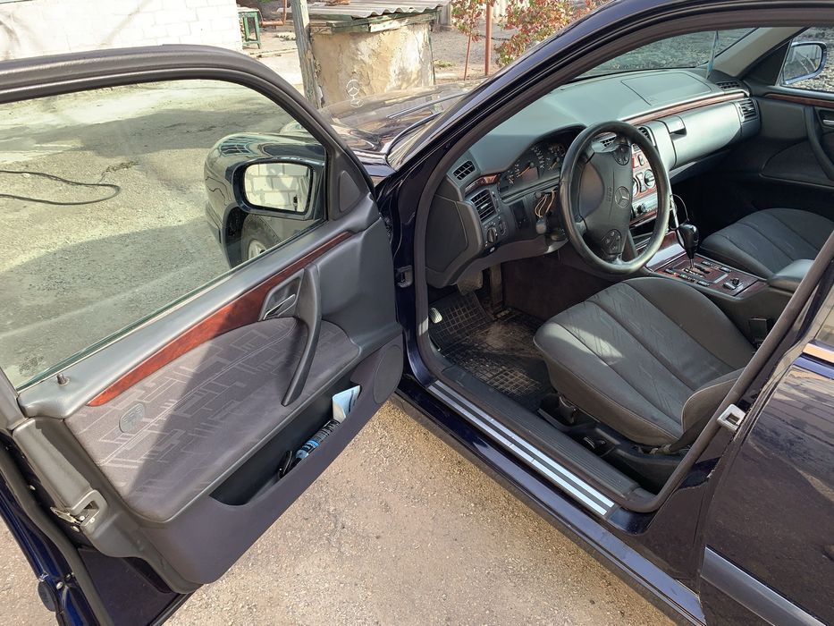 Mercedes E220 CDI W210