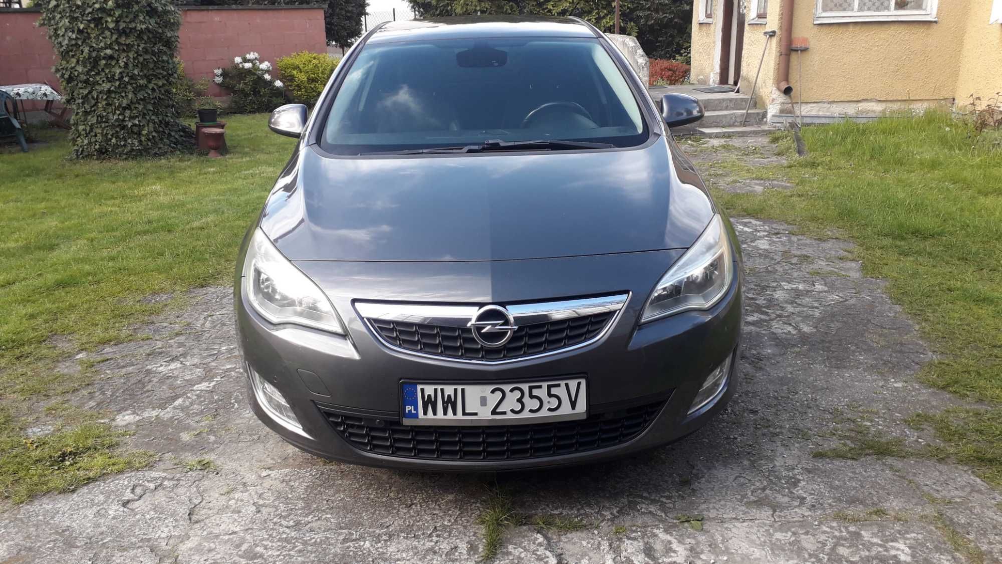 Opel Astra J 1,7 CDTI NAVI,KLIMA,ALU 17"