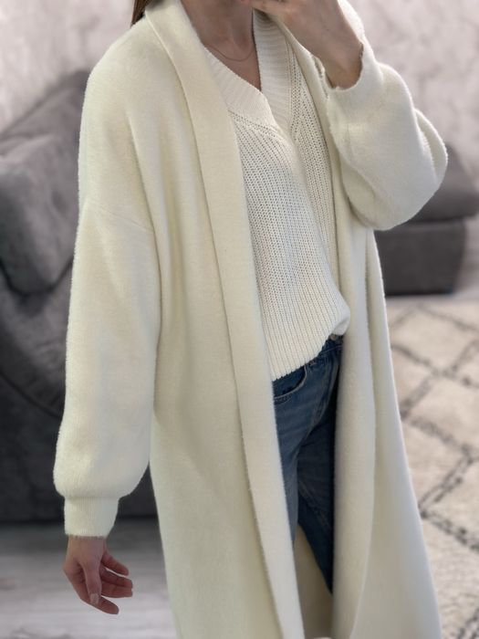 Накидка від бренду Famo