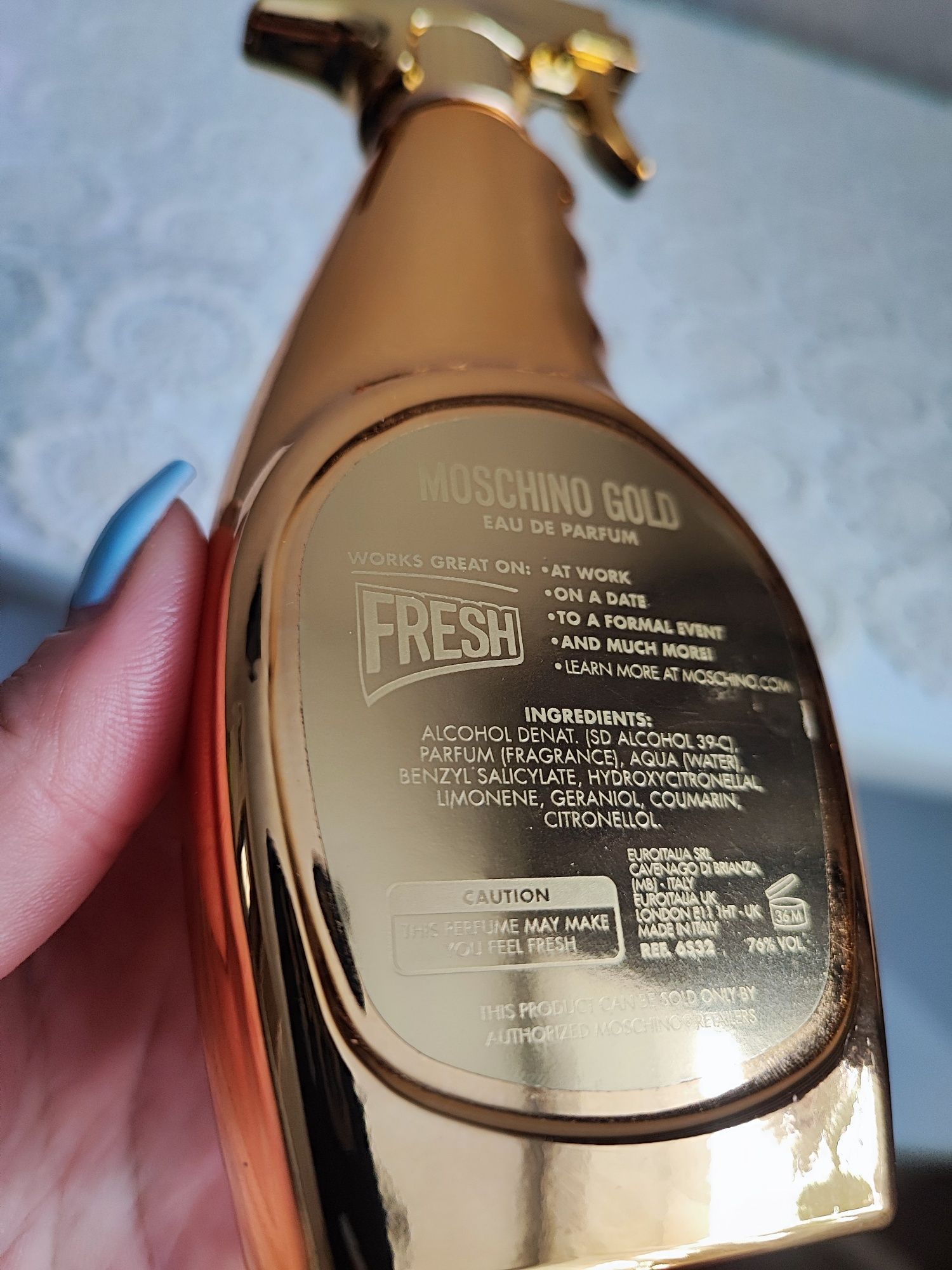 Moschino Gold Fresh Couture флакoн