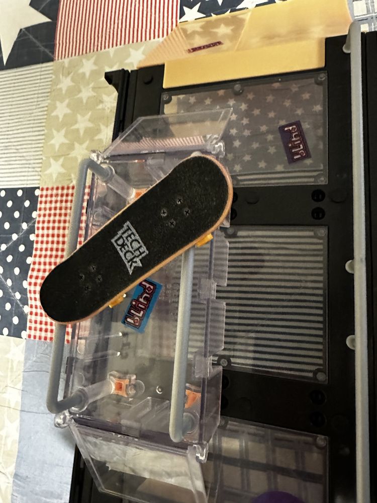 Tech deck rampa i 4 deskorolki