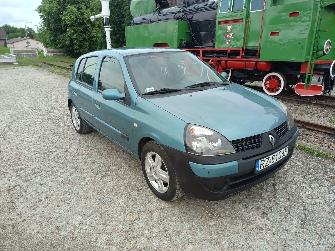 Renault Clio 1.4 16v Doinwestowany