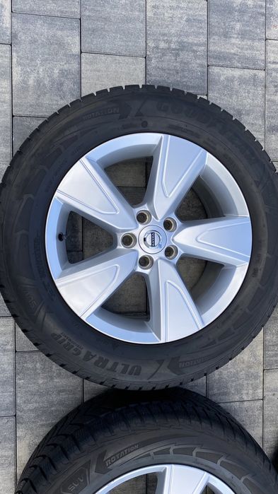 Koła felgi aluminiowe Volvo XC40 5x108 17 cali opony zimowe