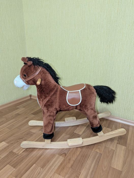 Конячка - качалка зі звуком!