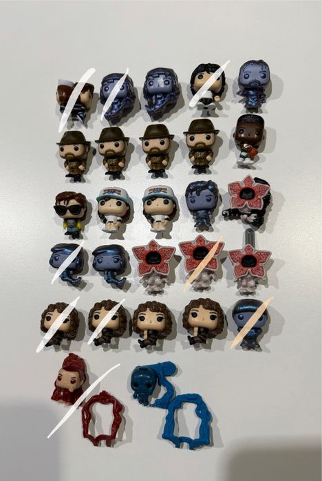 Продам kinder joy stranger things фігурки