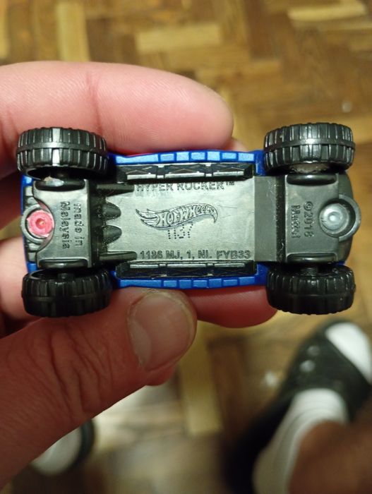 Hot Wheels машинкі ,все оригінал