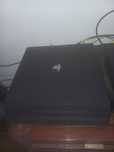 Vendo Ps4 Pro 1tb
