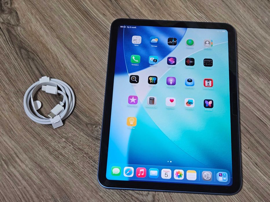 Apple iPad 2025  A16 11Gen Blue , 128GB ,Bypass. iOs 26