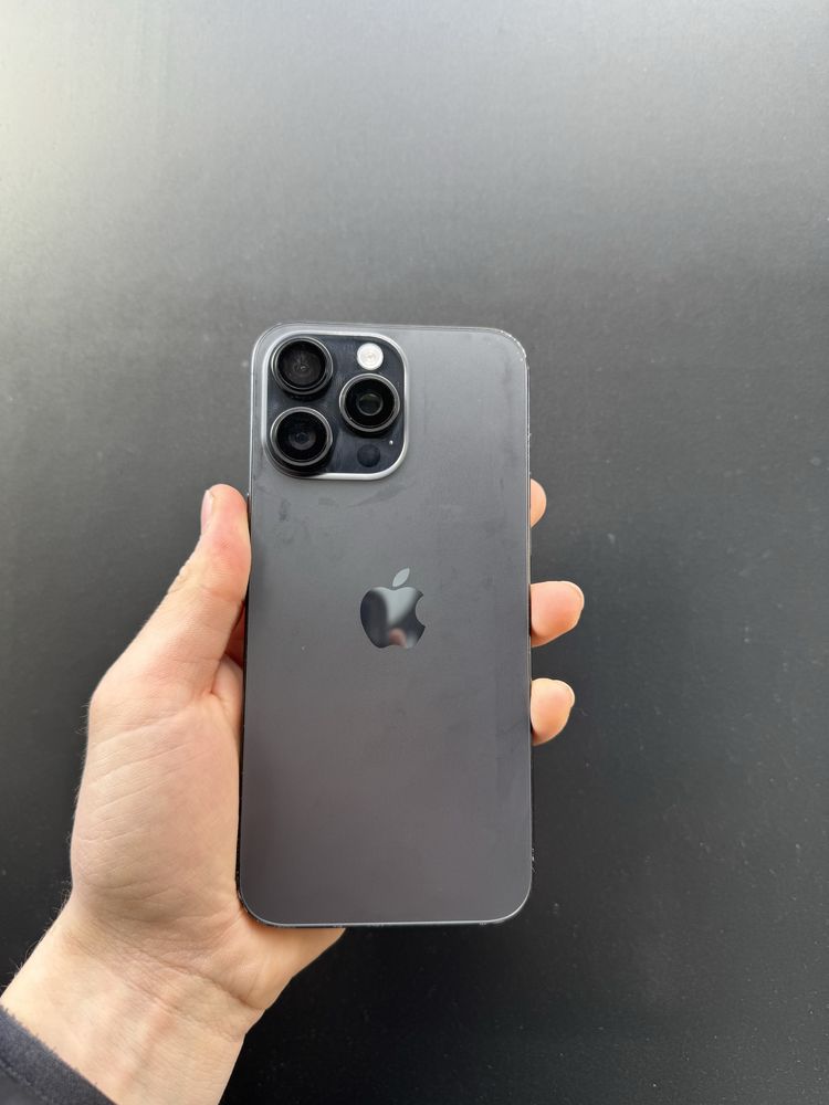 Продам Iphone 15 Pro Max/256