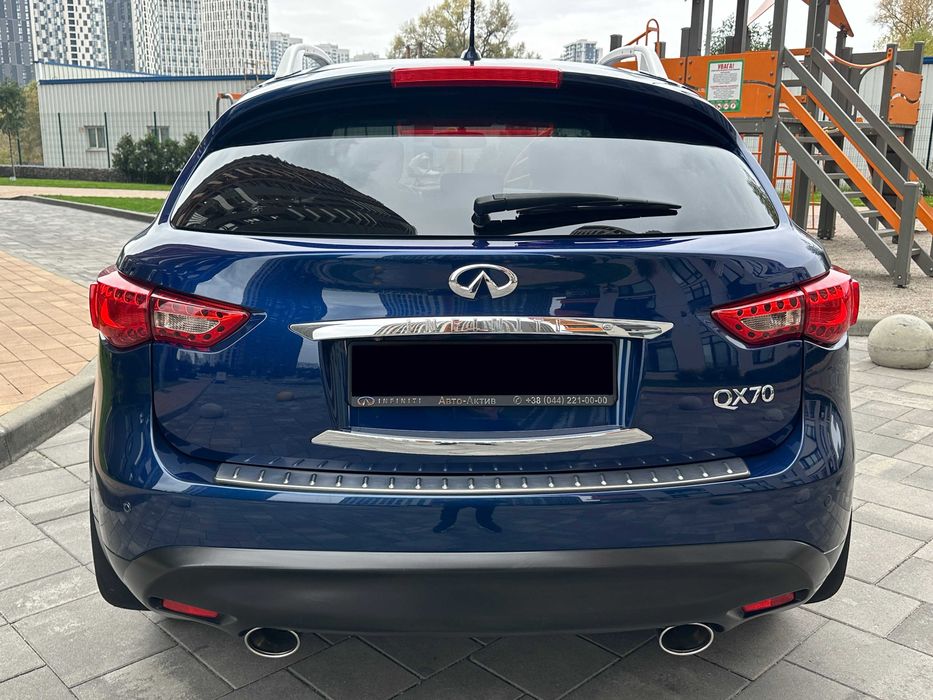 Infiniti QX70 3.7i V6 Premium