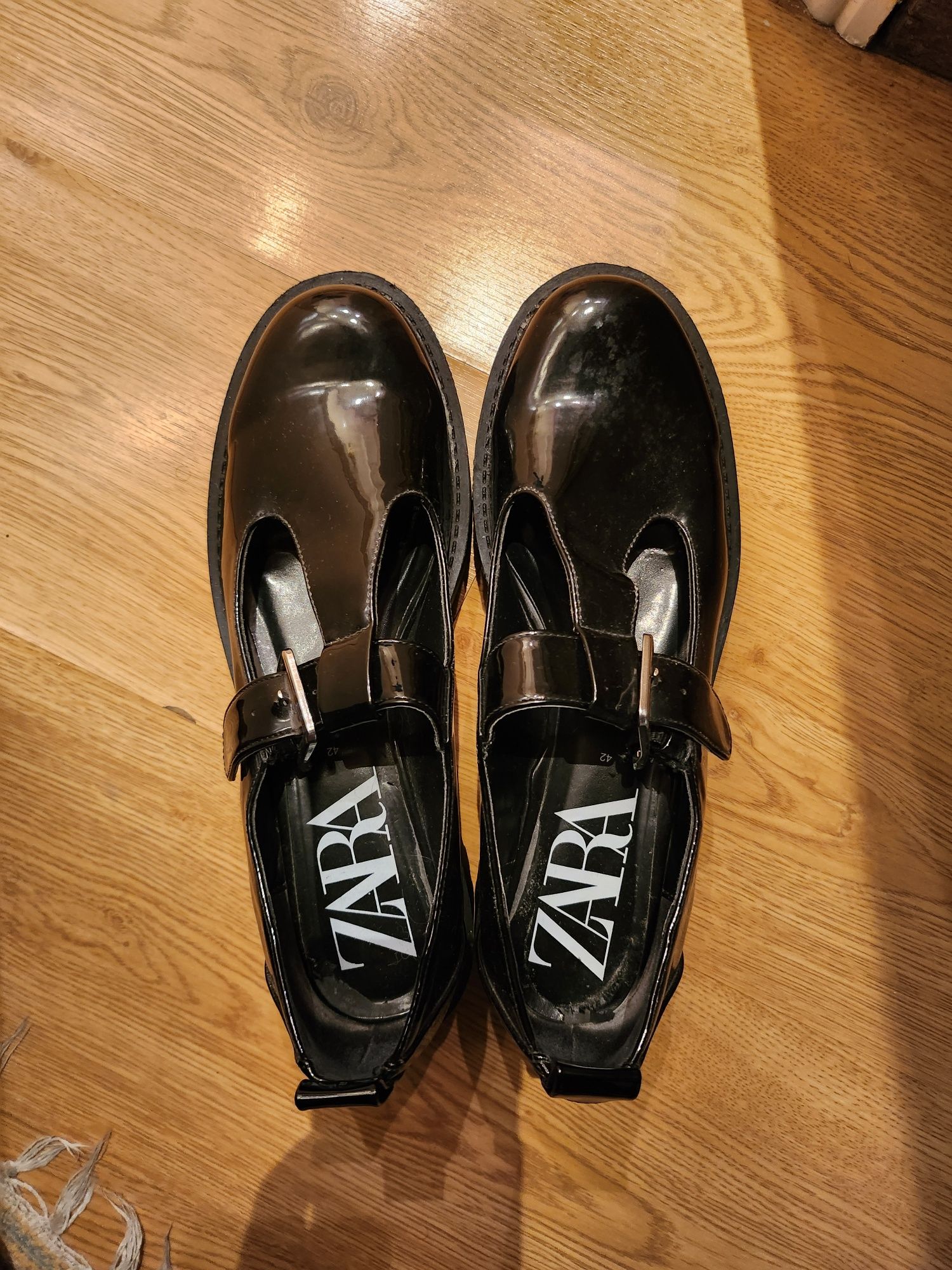 Sapatos Zara tamanho 42