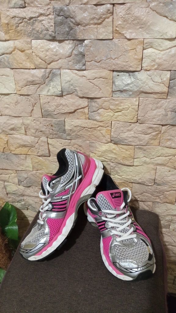 Кросовки жіночі 38 розмір Asics, Jenny fairy