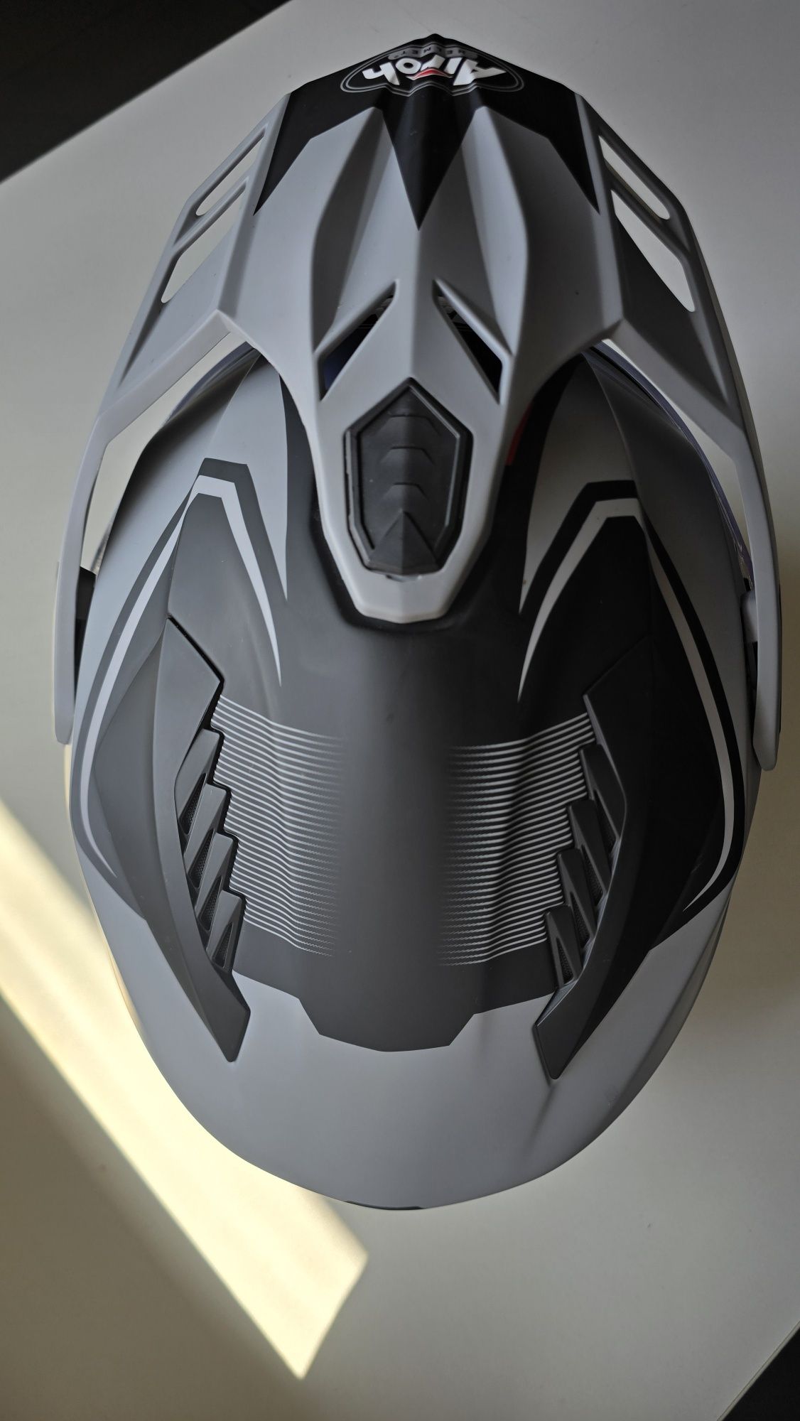 Airoh commander Factor XL