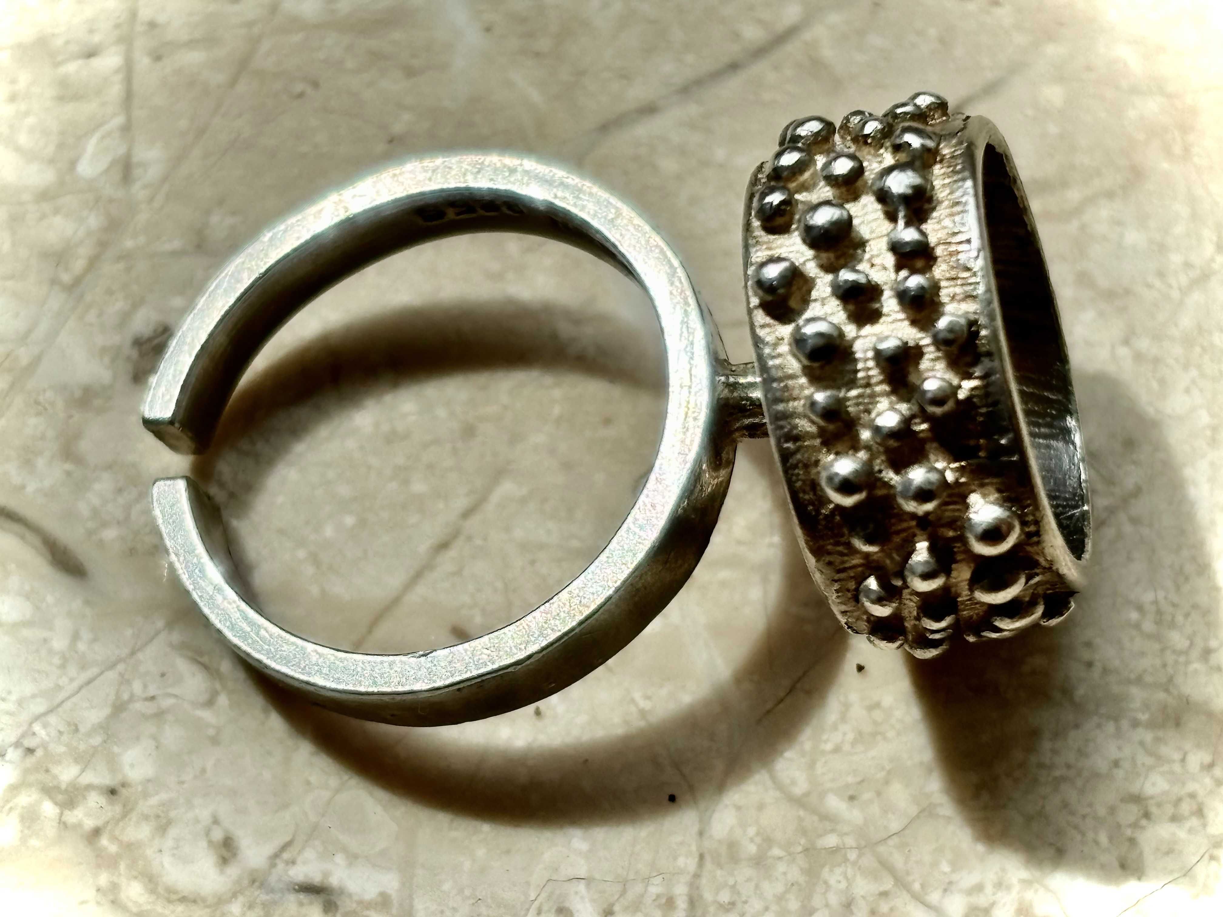 Pierścionek srebrny z atelier: Stigbert, 1970 rok, rozm. 15,