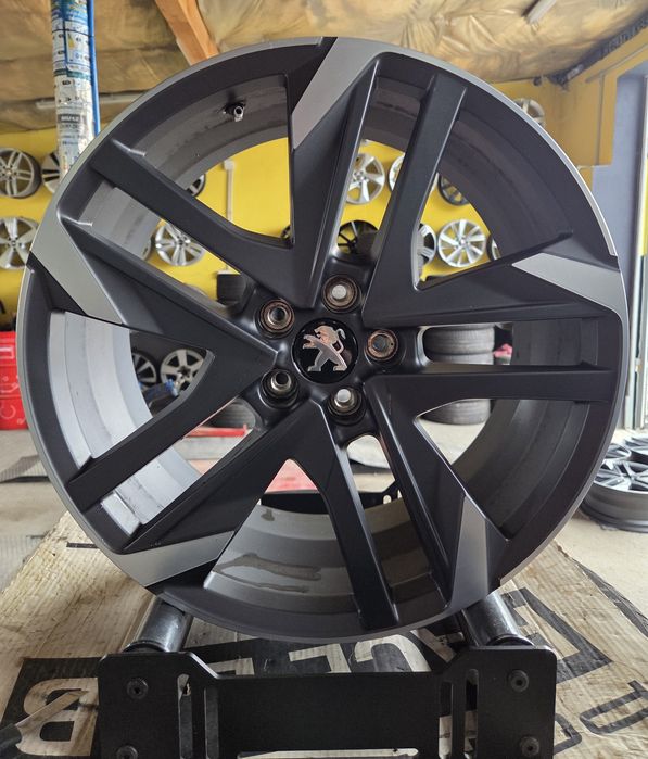 Felgi Aluminiowe 5x108 8Jx19 ET 42 Peugeot 308 407