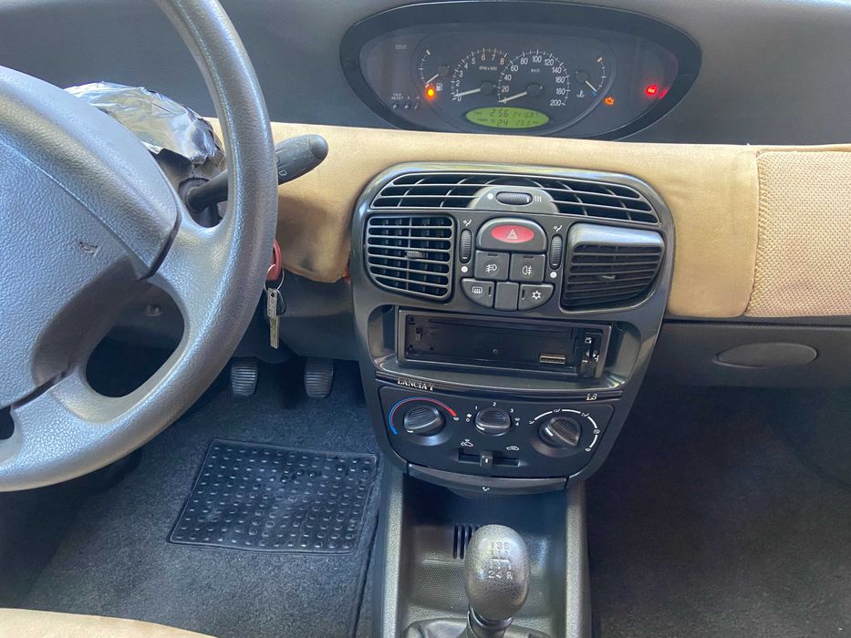 Lancia Y 1.2 16v