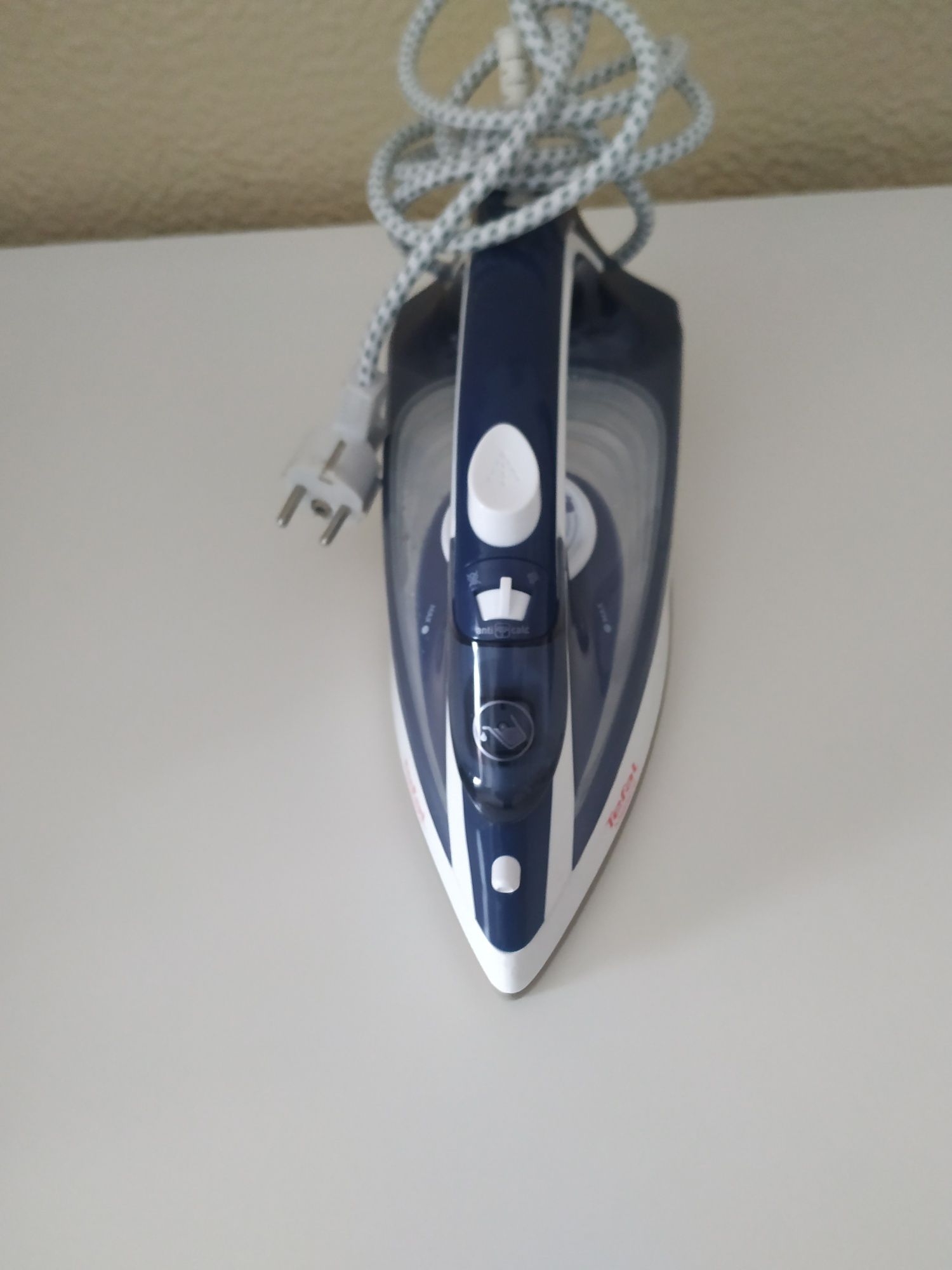 Ferro de engomar Tefal