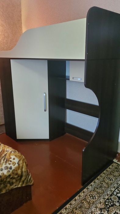 Дитяче ліжко горище + шафа .