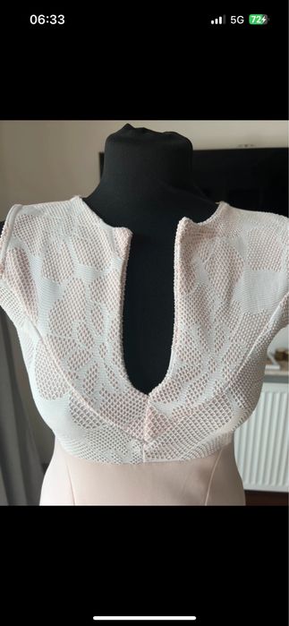 Elegancka dopsowana sukienka