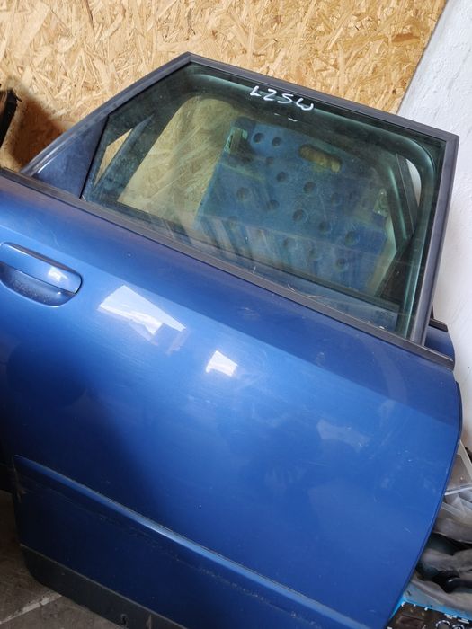 Prawe drzwi tył audi A4 b6 LZ5W