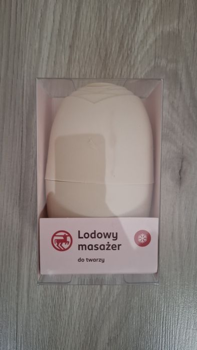 Lodowy masażer do twarzy Rossmann
