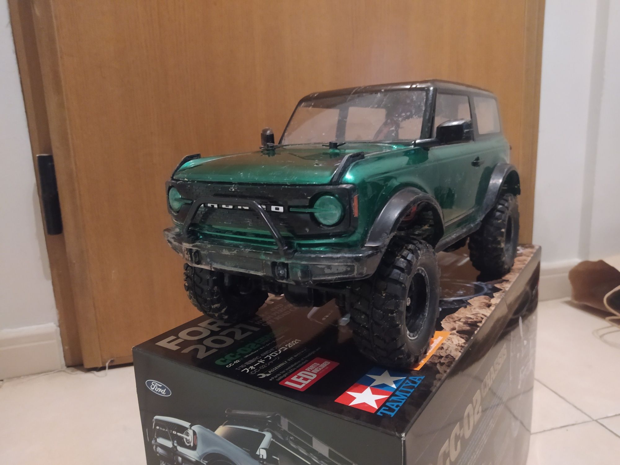 Tamiya cc-02 Ford Bronco 2021 crawler scale