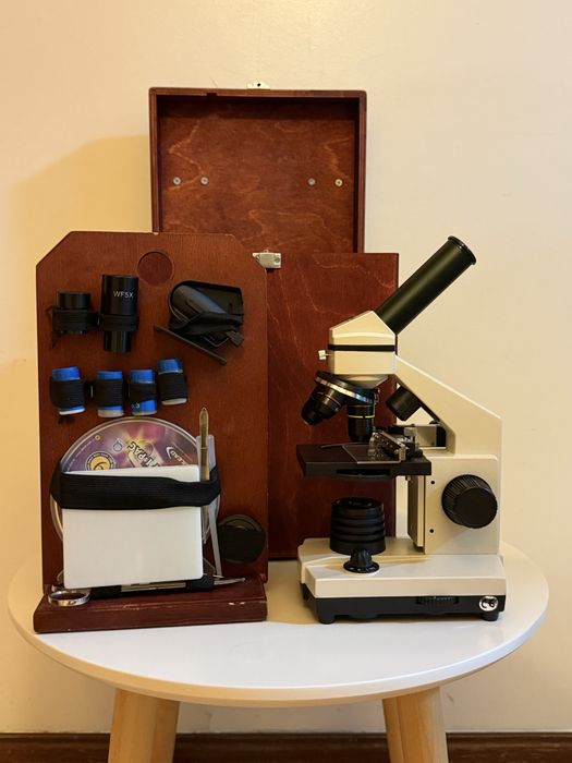 Microscópio BioLux 20x - 1280x Bresser