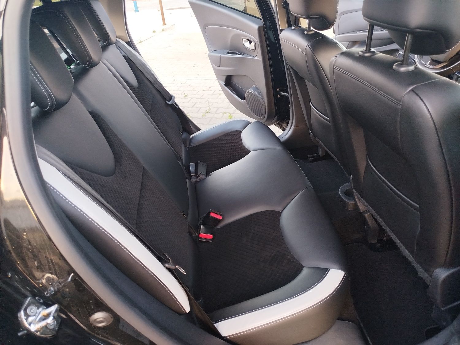 Renault Clio Sport Tourer BOSE edition