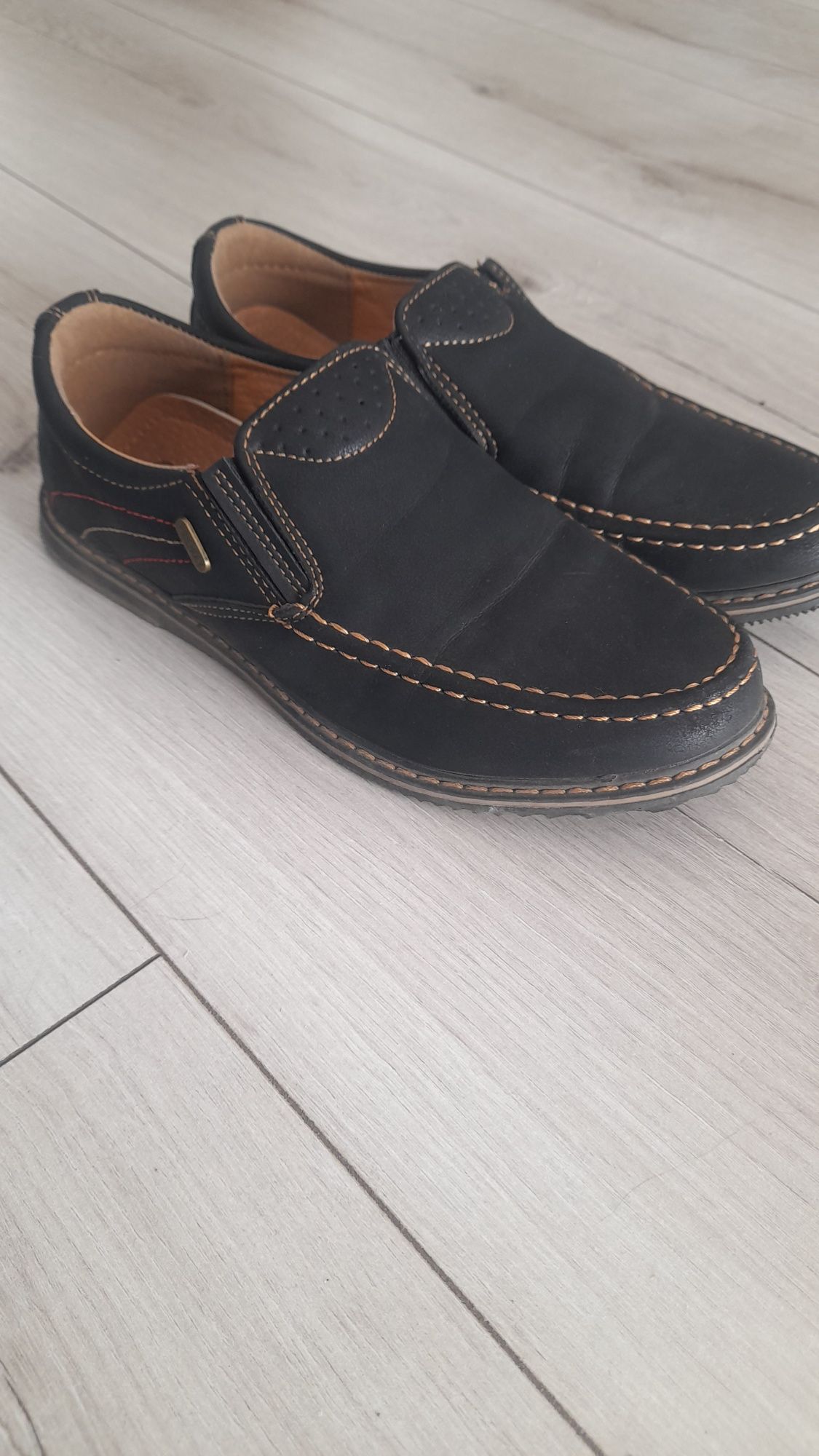 Eleganckie buty mokasyny