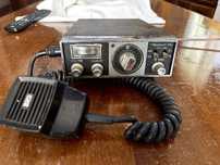 Rádio CB Realistic.