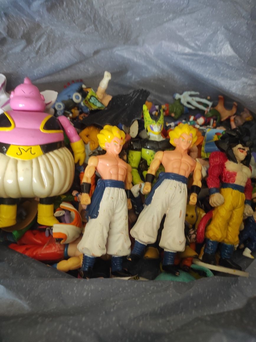 Lote de Miniaturas e bonecos do Dragon Ball