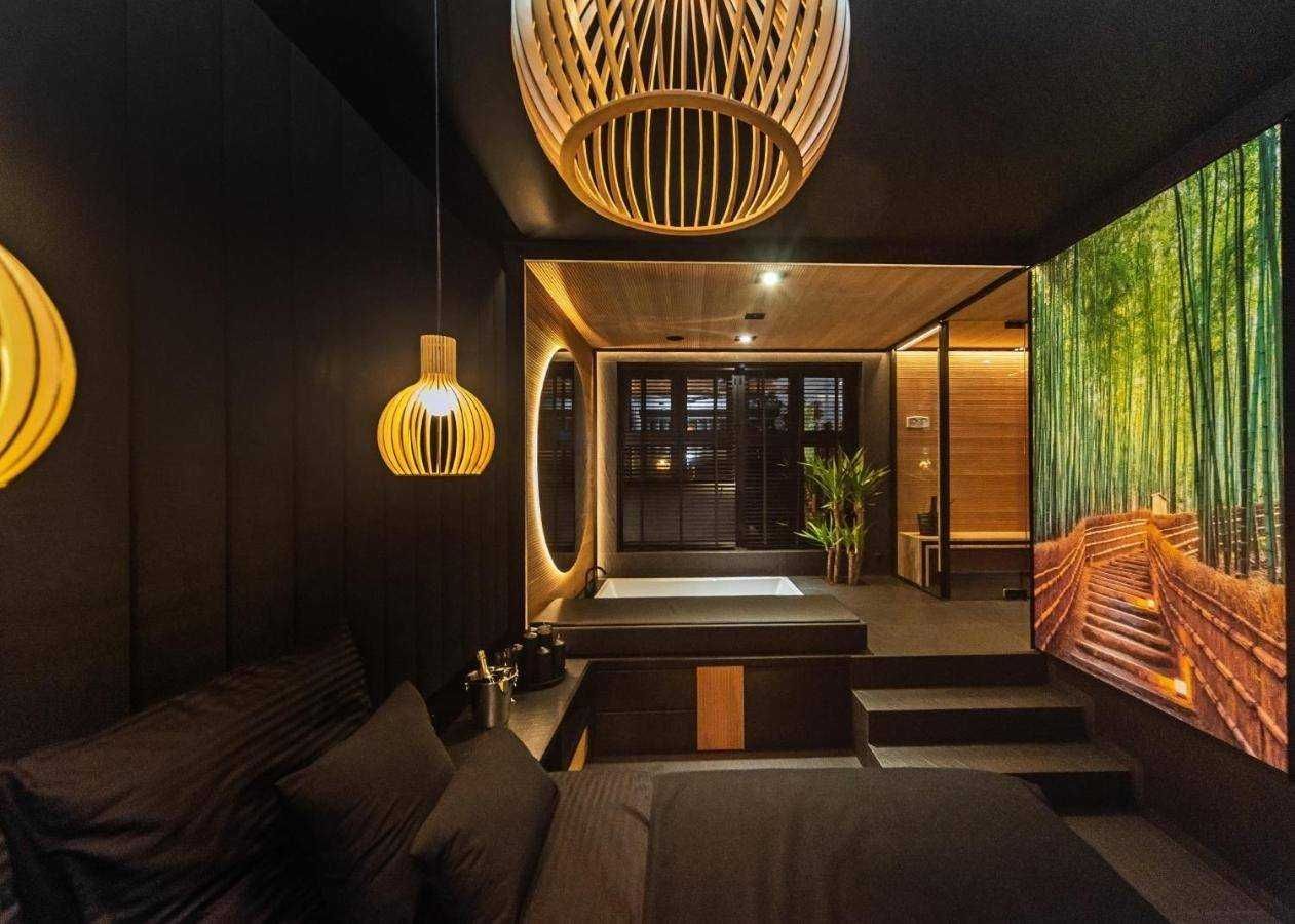 Sauna & Jacuzzi Apartment dla par w centrum miasta